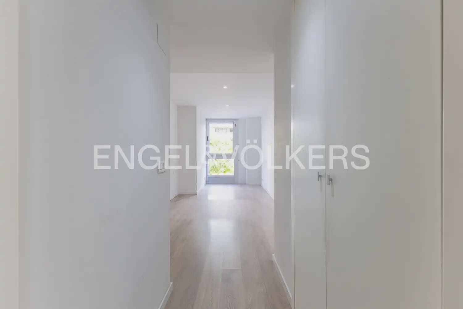 1 soverom Leilighet til salgs i Valencia by med svømmebasseng garasje - € 350 000 (Ref: 10060963)