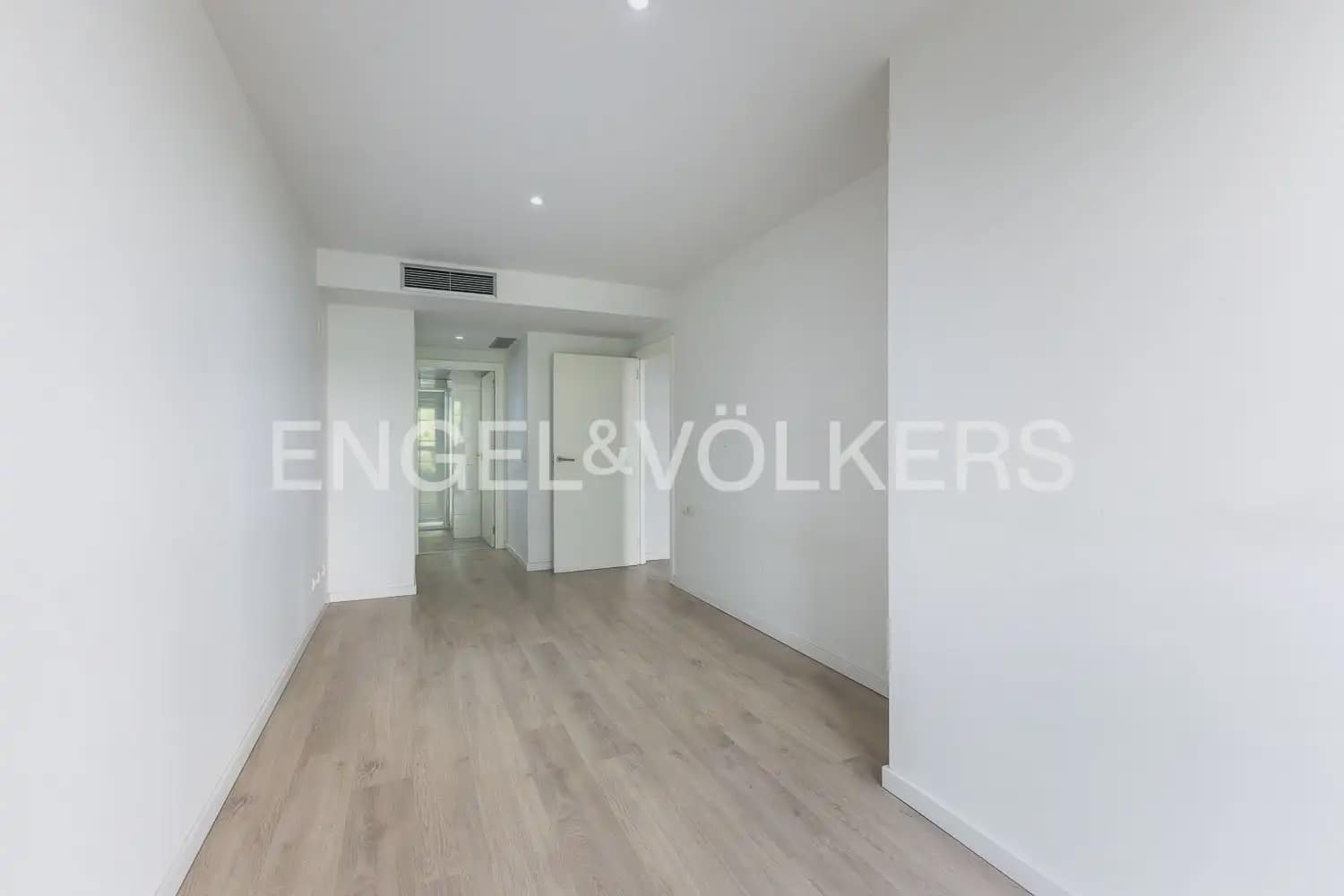 1 soverom Leilighet til salgs i Valencia by med svømmebasseng garasje - € 350 000 (Ref: 10060963)