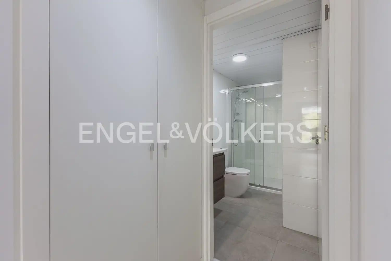 1 soverom Leilighet til salgs i Valencia by med svømmebasseng garasje - € 350 000 (Ref: 10060963)