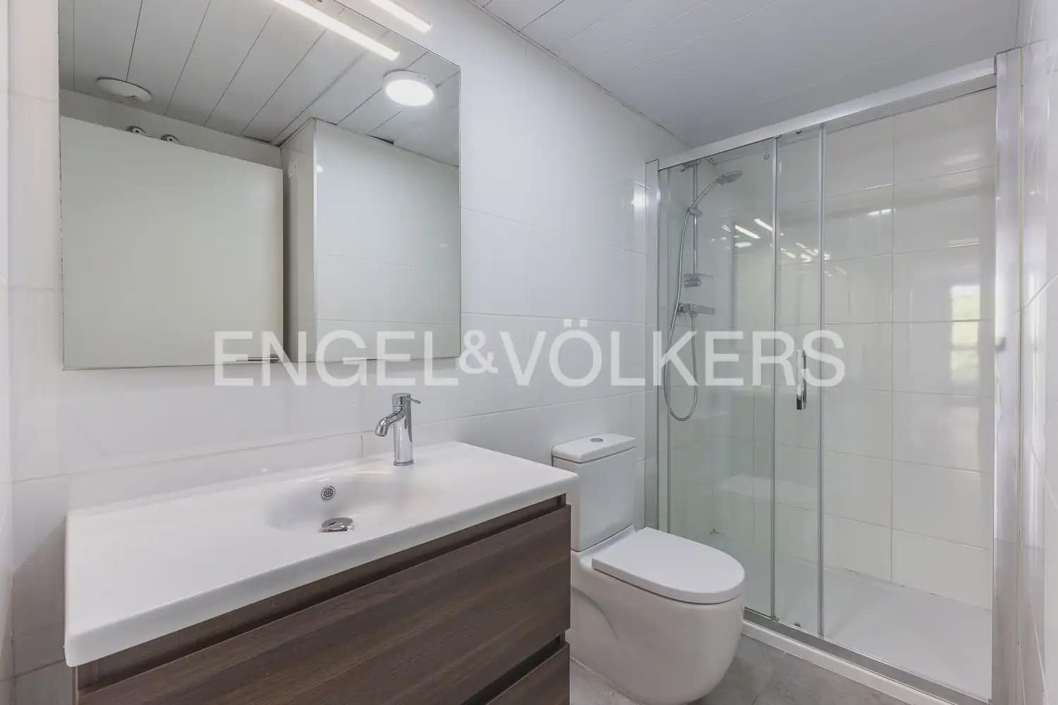 1 soverom Leilighet til salgs i Valencia by med svømmebasseng garasje - € 350 000 (Ref: 10060963)