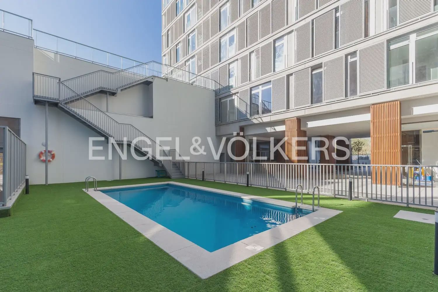 1 soverom Leilighet til salgs i Valencia by med svømmebasseng garasje - € 350 000 (Ref: 10060963)