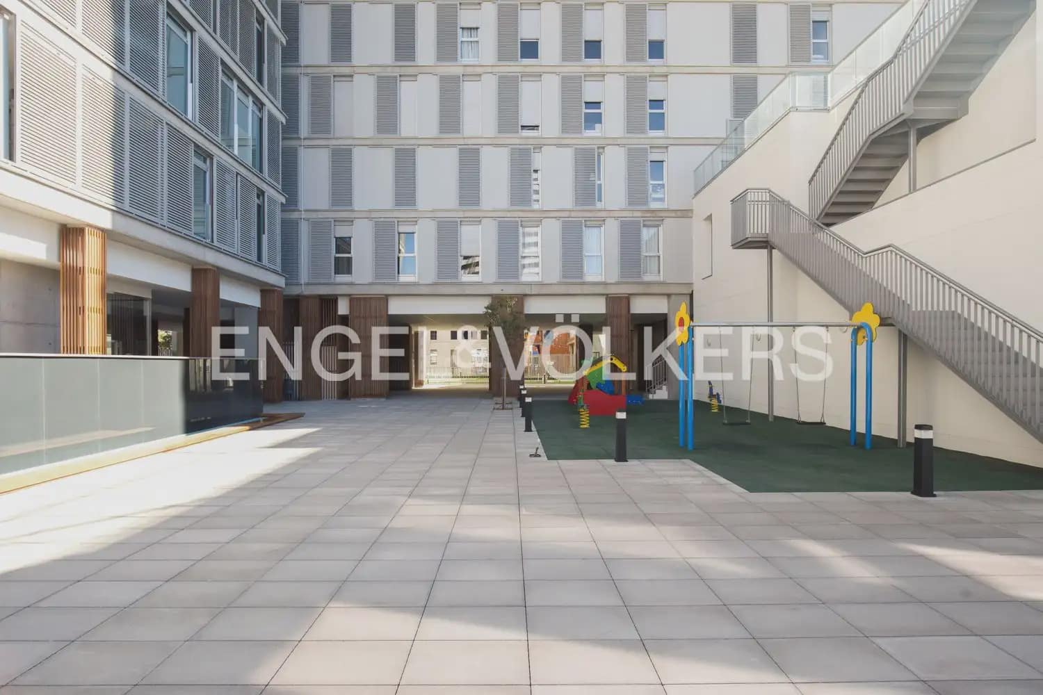 1 soverom Leilighet til salgs i Valencia by med svømmebasseng garasje - € 350 000 (Ref: 10060963)