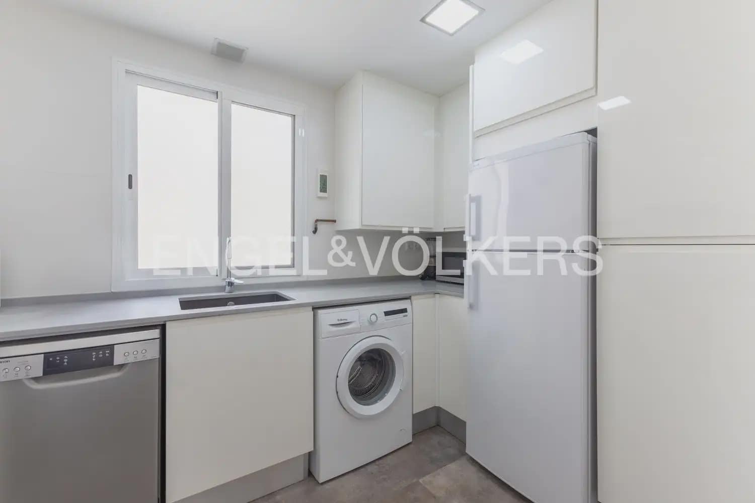 2 sypialnia Mieszkanie do wynajęcia w Miasto Walencja - 1 500 € (Ref: 10060964)