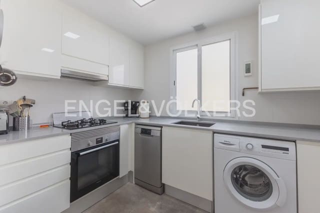 2 bedroom Flat for rent in Mont-Olivet, Valencia city - € 1,500 (Ref: 10060964)