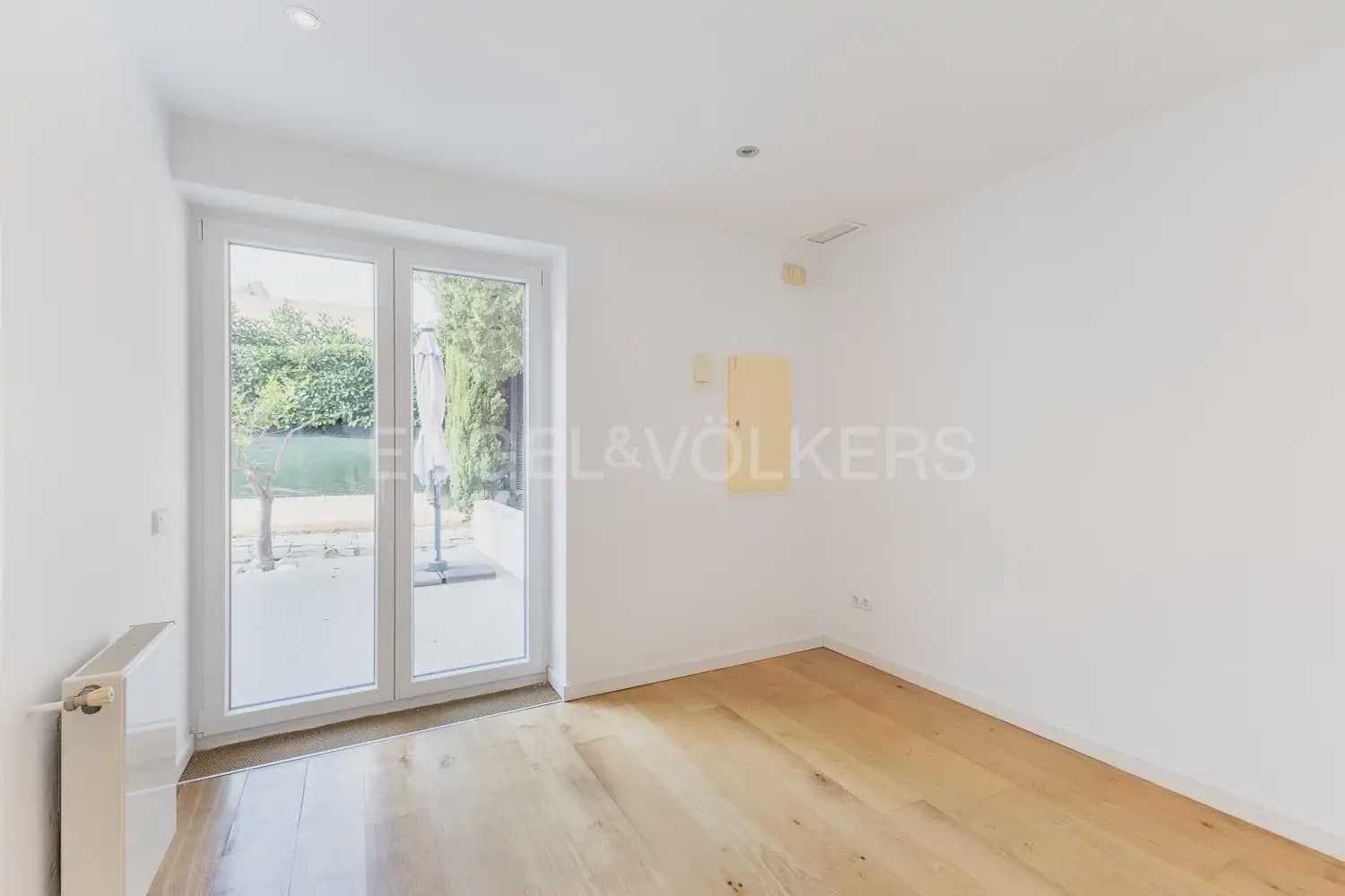 Chalet de 5 habitaciones en Bétera en alquiler con piscina garaje - 6.500 € (Ref: 10060965)