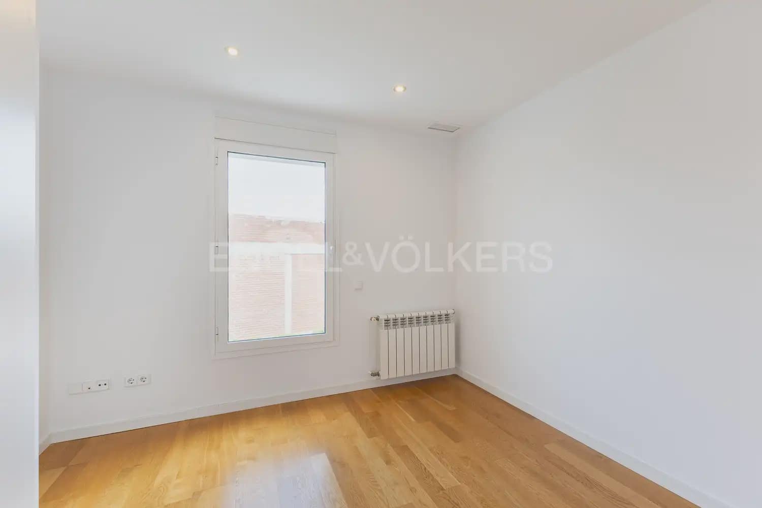 Chalet de 5 habitaciones en Bétera en alquiler con piscina garaje - 6.500 € (Ref: 10060965)
