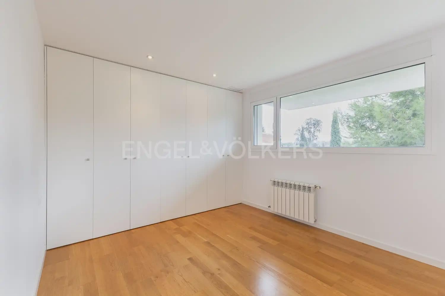 Chalet de 5 habitaciones en Bétera en alquiler con piscina garaje - 6.500 € (Ref: 10060965)