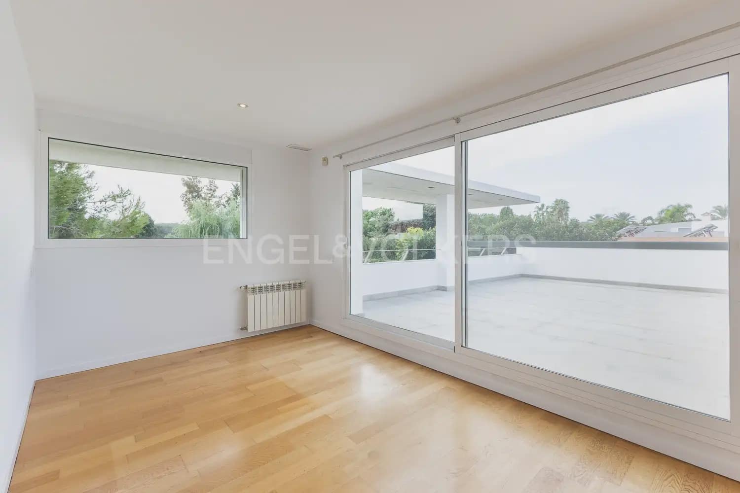 Chalet de 5 habitaciones en Bétera en alquiler con piscina garaje - 6.500 € (Ref: 10060965)