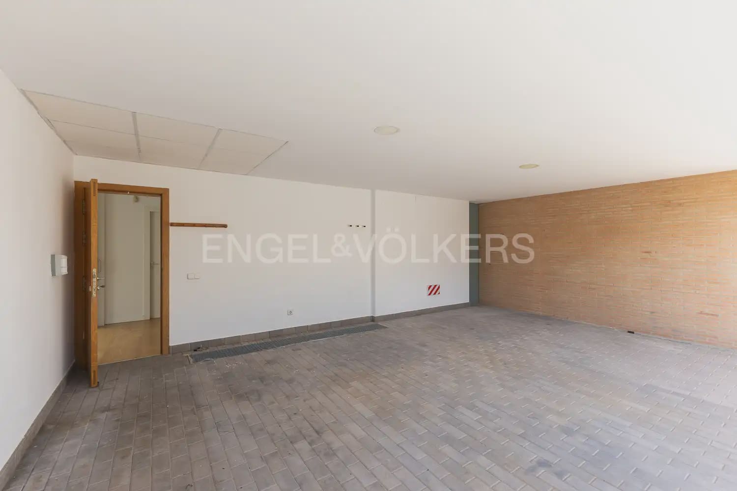 Chalet de 5 habitaciones en Bétera en alquiler con piscina garaje - 6.500 € (Ref: 10060965)