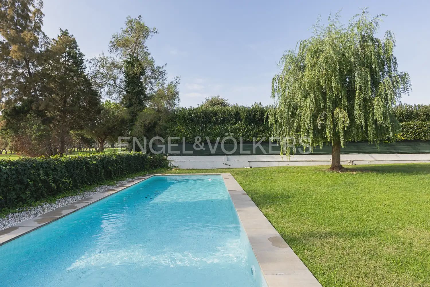 Chalet de 5 habitaciones en Bétera en alquiler con piscina garaje - 6.500 € (Ref: 10060965)