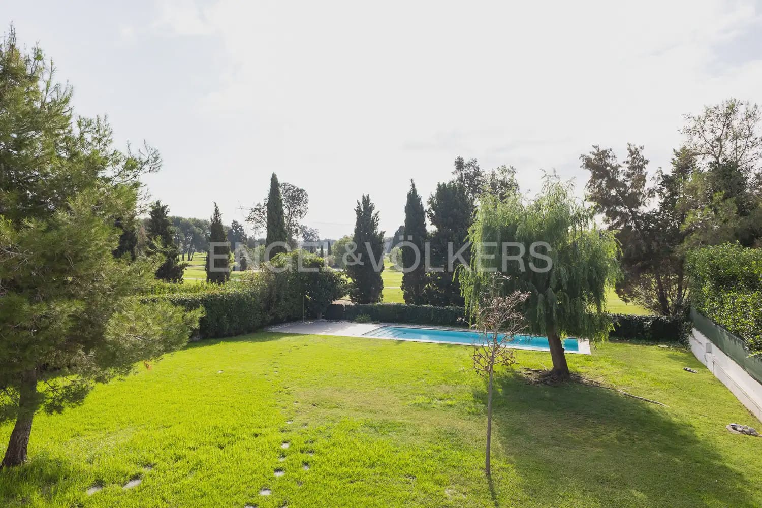 Chalet de 5 habitaciones en Bétera en alquiler con piscina garaje - 6.500 € (Ref: 10060965)