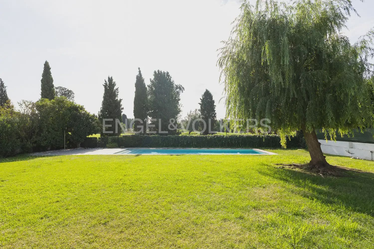 Chalet de 5 habitaciones en Bétera en alquiler con piscina garaje - 6.500 € (Ref: 10060965)