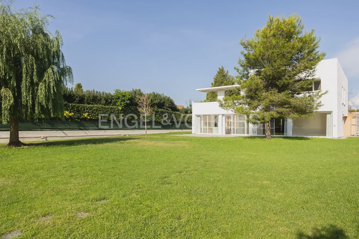 Chalet de 5 habitaciones en Bétera en alquiler con piscina garaje - 6.500 € (Ref: 10060965)