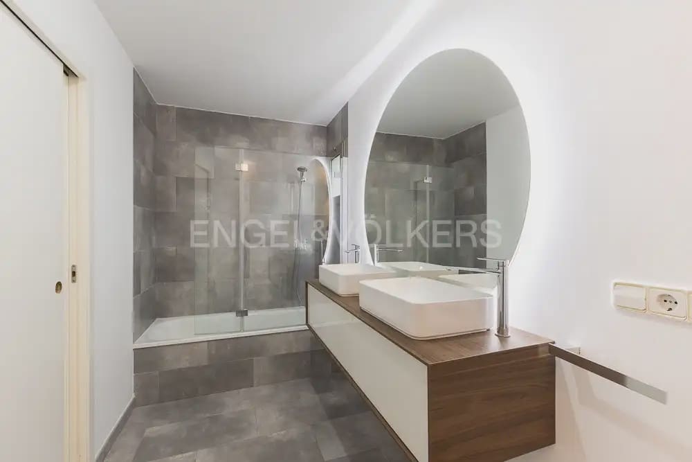 5 quarto Moradia para arrendar em Godella com piscina garagem - 3 500 € (Ref: 10060966)