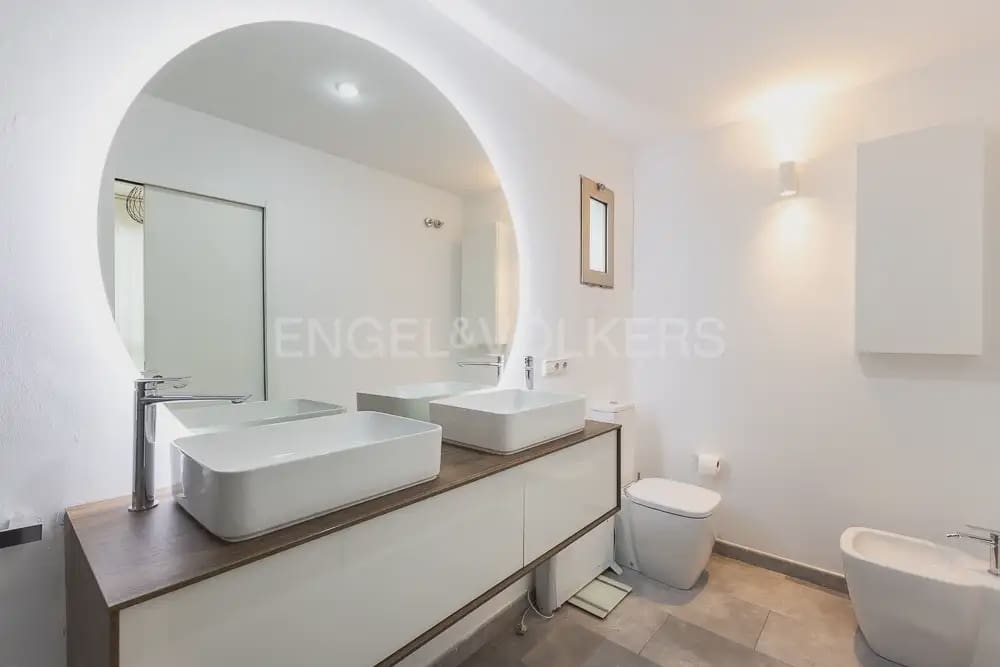 5 quarto Moradia para arrendar em Godella com piscina garagem - 3 500 € (Ref: 10060966)
