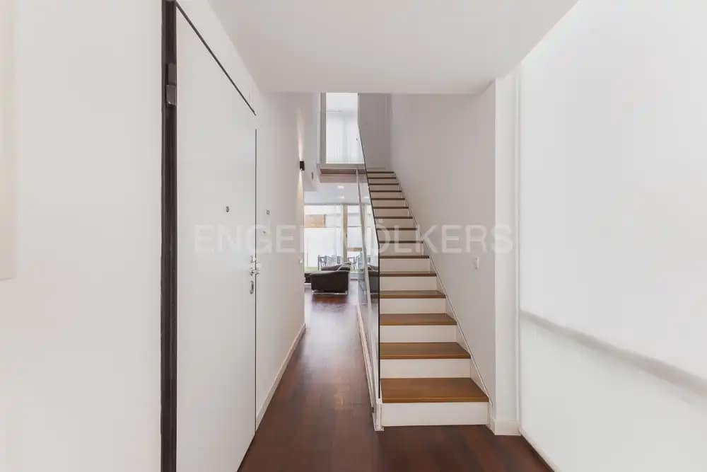 5 quarto Moradia para arrendar em Godella com piscina garagem - 3 500 € (Ref: 10060966)