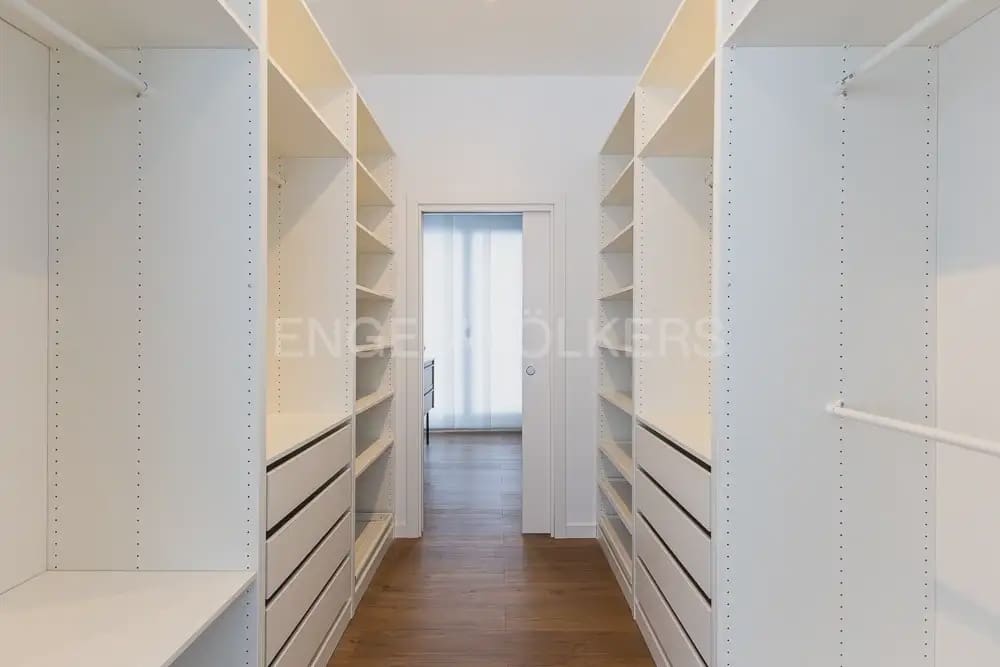 5 quarto Moradia para arrendar em Godella com piscina garagem - 3 500 € (Ref: 10060966)