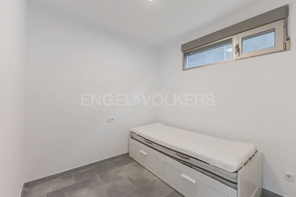 5 quarto Moradia para arrendar em Godella com piscina garagem - 3 500 € (Ref: 10060966)