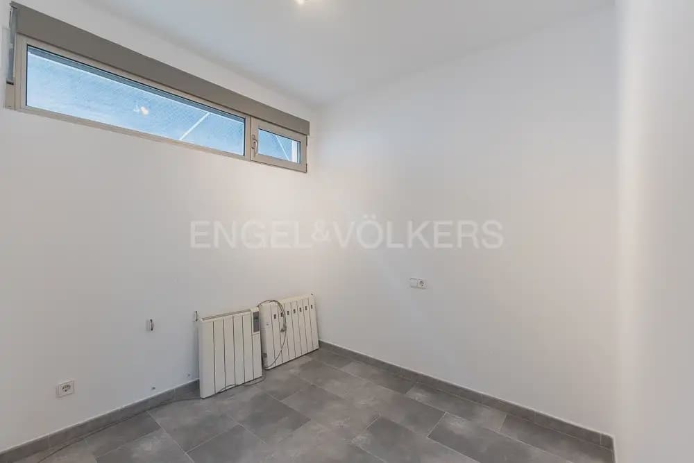 5 quarto Moradia para arrendar em Godella com piscina garagem - 3 500 € (Ref: 10060966)
