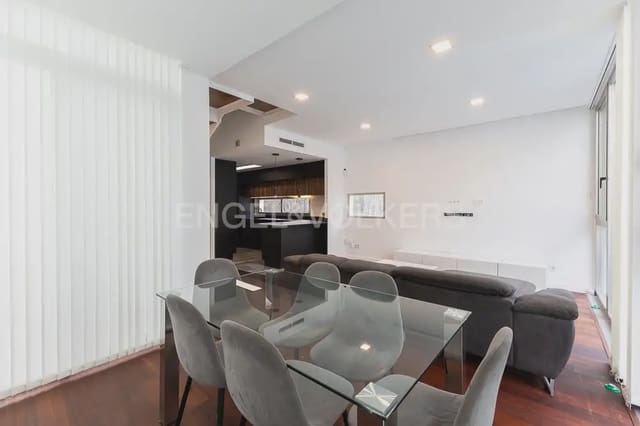 Villa/Maison de 5 chambres à louer à Godella - 3 500 € (Ref: 10060966)