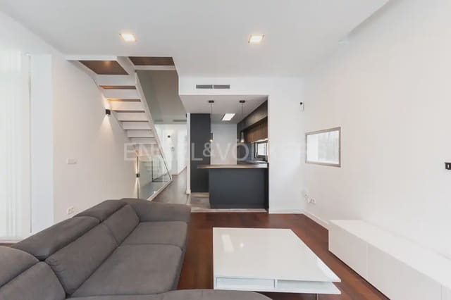 Villa/Maison de 5 chambres à louer à Godella - 3 500 € (Ref: 10060966)