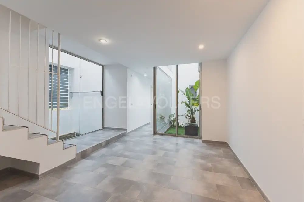 5 quarto Moradia para arrendar em Godella com piscina garagem - 3 500 € (Ref: 10060966)