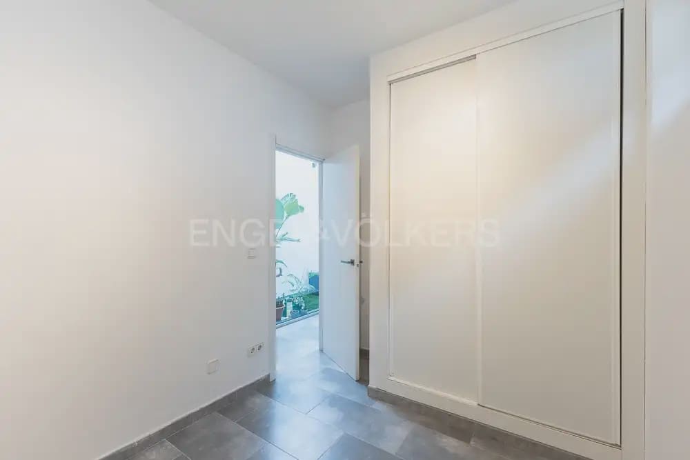 5 quarto Moradia para arrendar em Godella com piscina garagem - 3 500 € (Ref: 10060966)