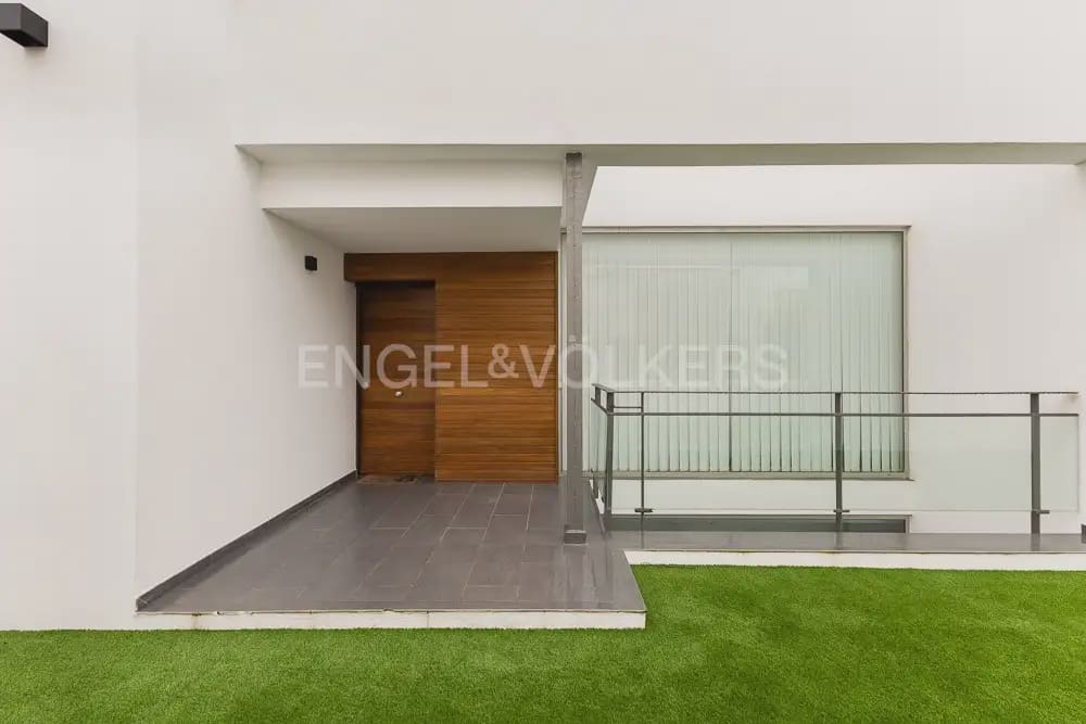 5 quarto Moradia para arrendar em Godella com piscina garagem - 3 500 € (Ref: 10060966)