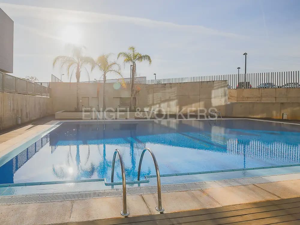 1 Zimmer Loft zu vermieten in Valencia Stadt mit Pool Garage - 1.400 € (Ref: 10062707)