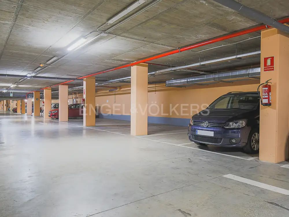 1 Zimmer Loft zu vermieten in Valencia Stadt mit Pool Garage - 1.400 € (Ref: 10062707)