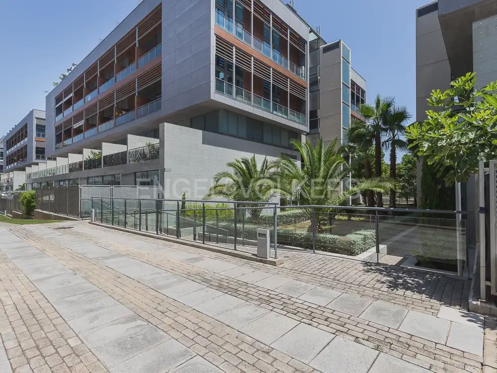 1 Zimmer Loft zu vermieten in Valencia Stadt mit Pool Garage - 1.400 € (Ref: 10062707)