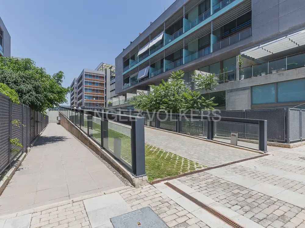 1 Zimmer Loft zu vermieten in Valencia Stadt mit Pool Garage - 1.400 € (Ref: 10062707)