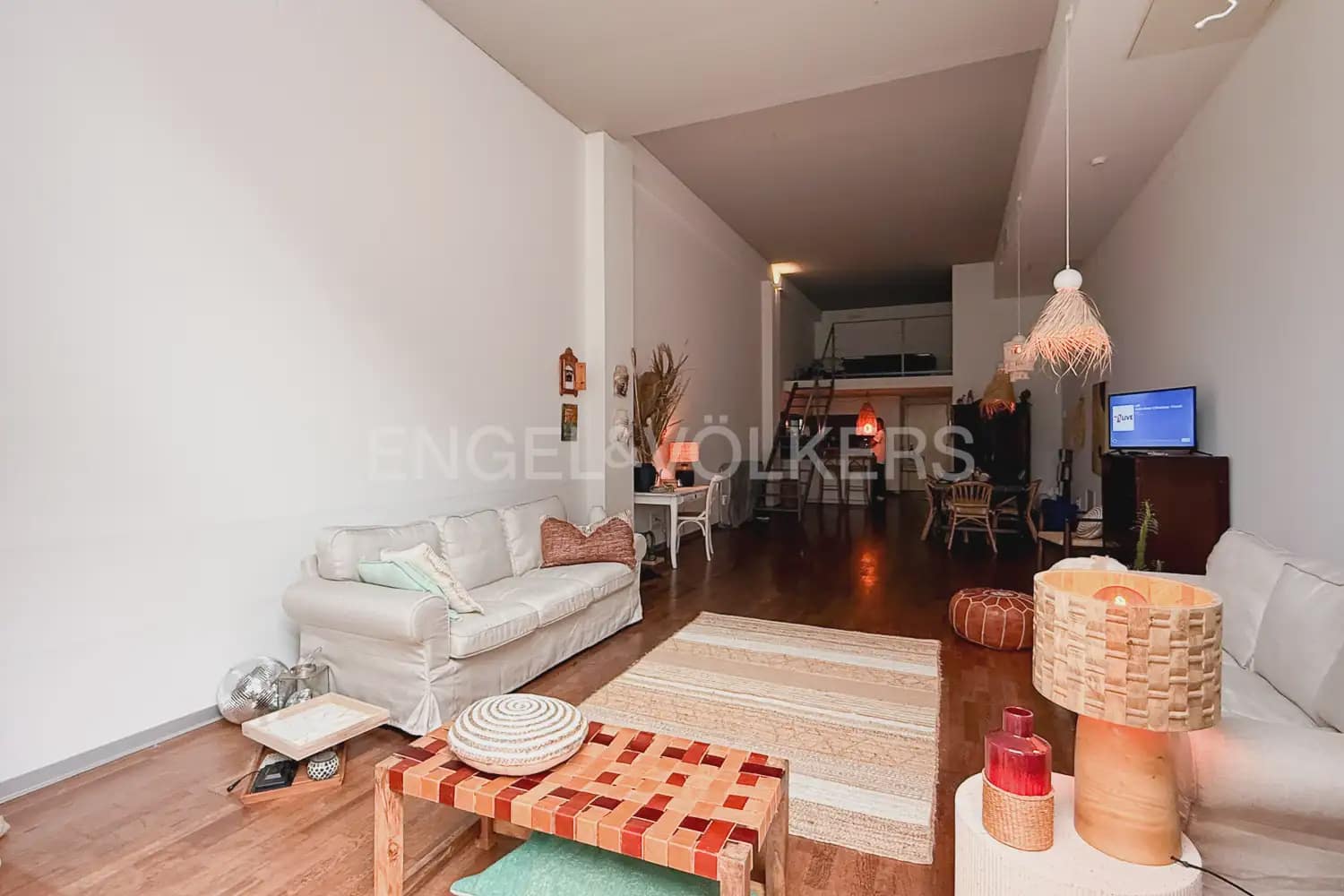 1 Zimmer Loft zu vermieten in Valencia Stadt mit Pool Garage - 1.400 € (Ref: 10062707)