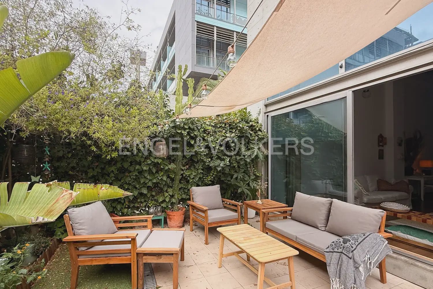 1 Zimmer Loft zu vermieten in Valencia Stadt mit Pool Garage - 1.400 € (Ref: 10062707)