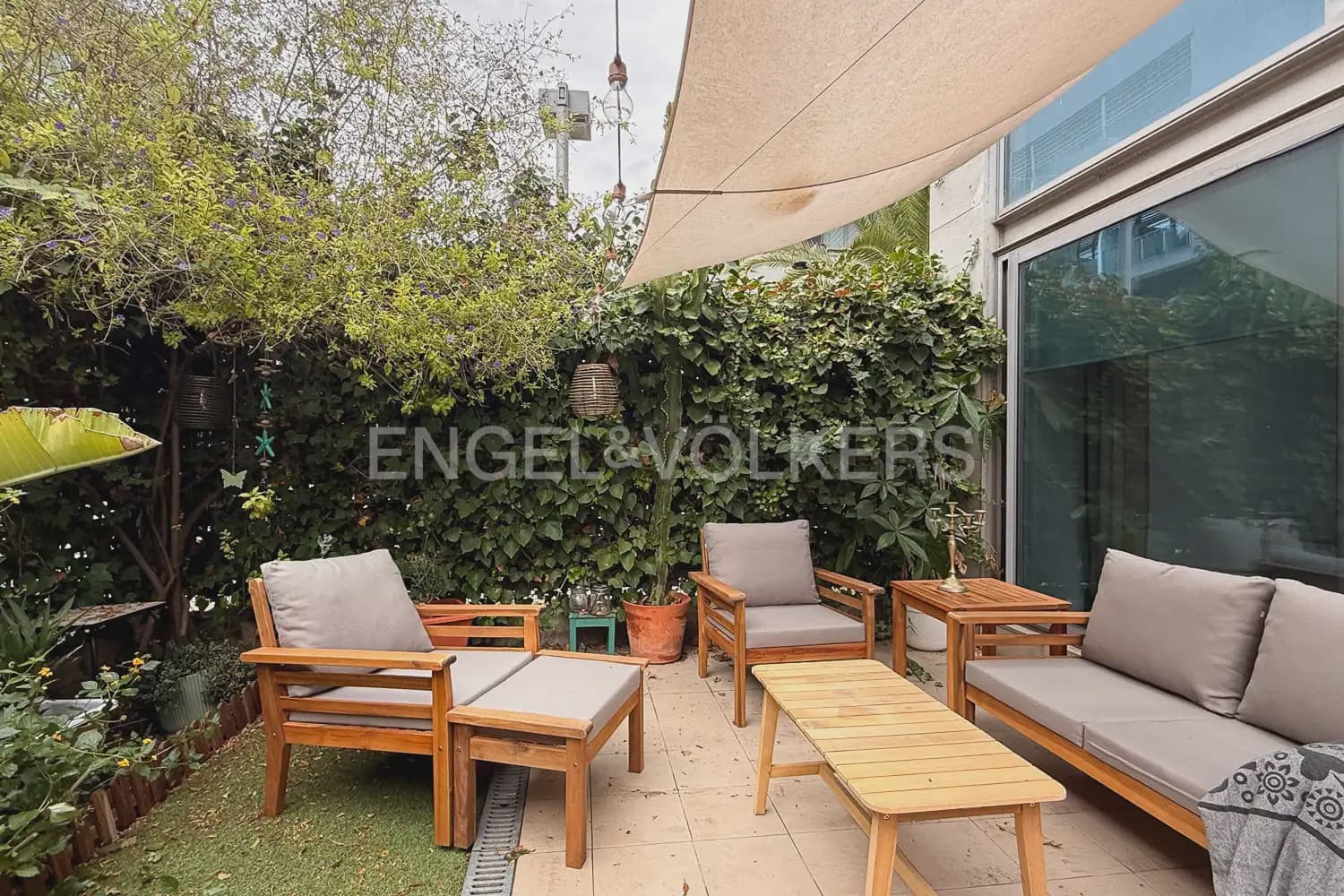 1 Zimmer Loft zu vermieten in Valencia Stadt mit Pool Garage - 1.400 € (Ref: 10062707)