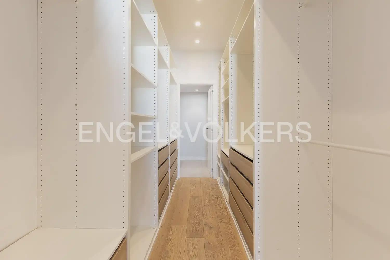 3 quarto Penthouse para arrendar em Valencia cidade - 3 200 € (Ref: 10062834)