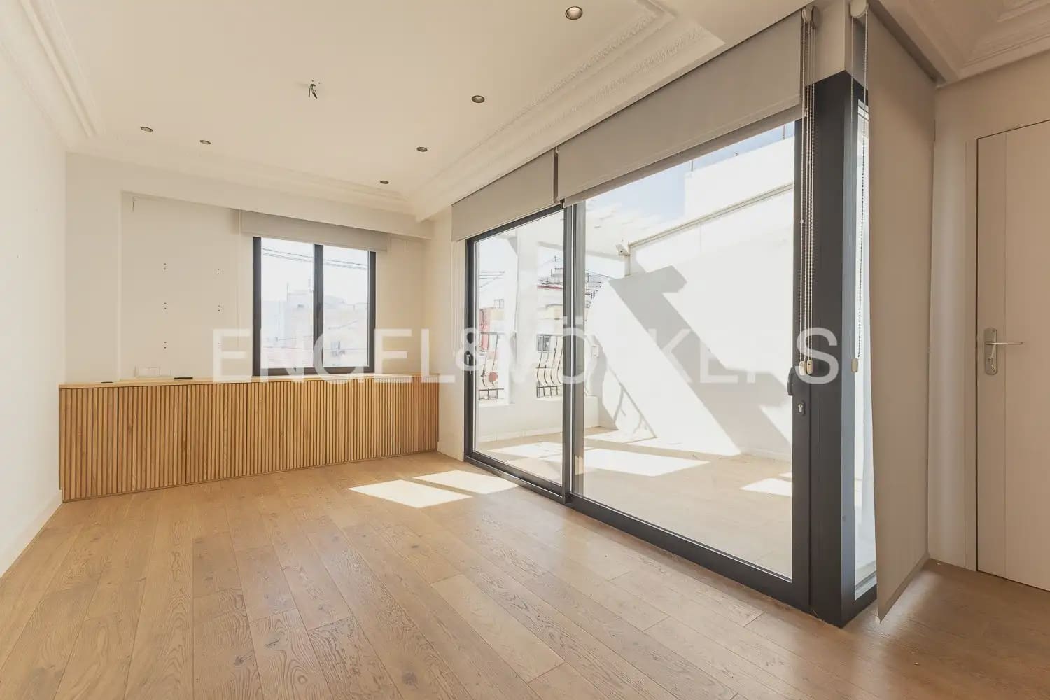 3 quarto Penthouse para arrendar em Valencia cidade - 3 200 € (Ref: 10062834)