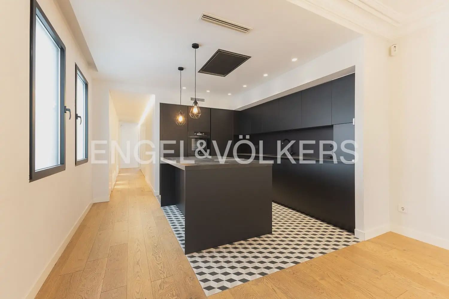 3 quarto Penthouse para arrendar em Valencia cidade - 3 200 € (Ref: 10062834)