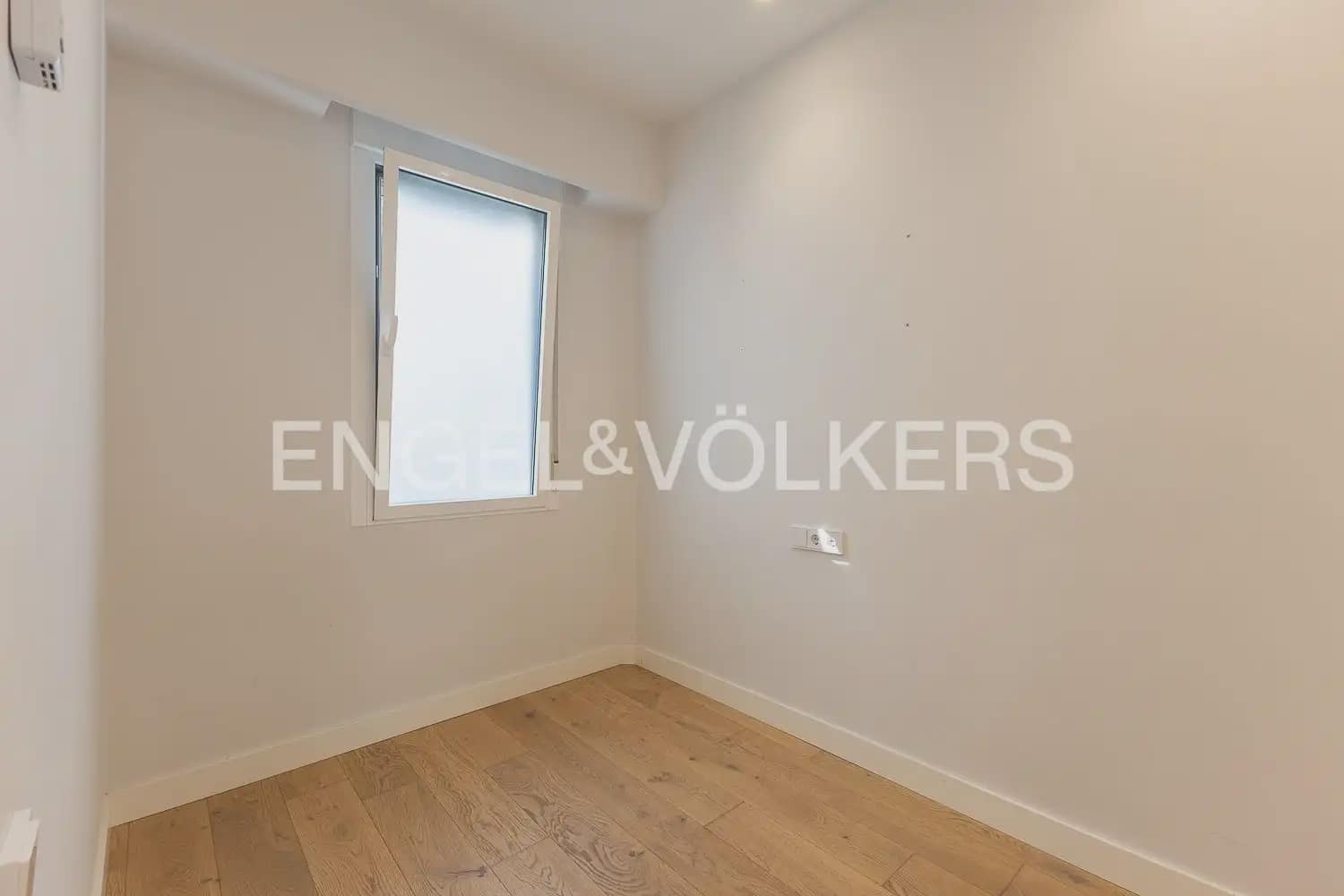 3 quarto Penthouse para arrendar em Valencia cidade - 3 200 € (Ref: 10062834)