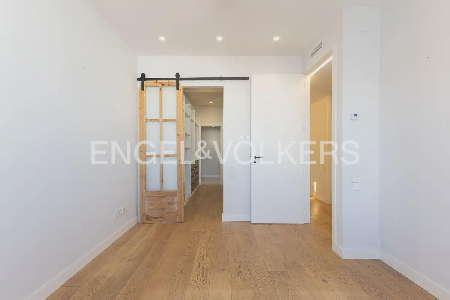 3 quarto Penthouse para arrendar em Valencia cidade - 3 200 € (Ref: 10062834)