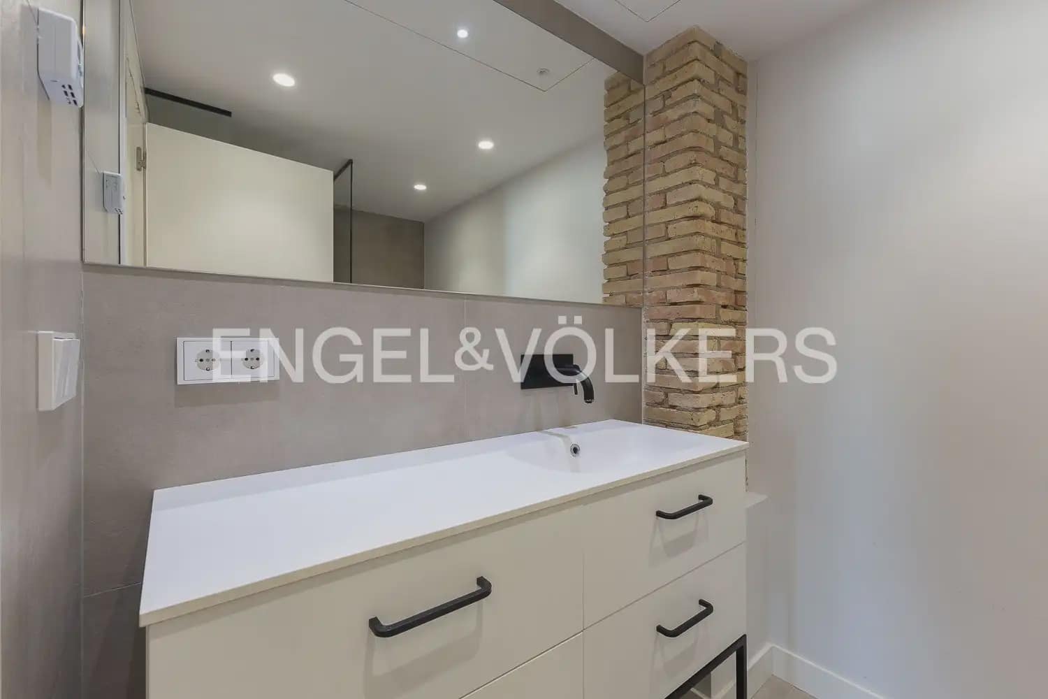 3 quarto Penthouse para arrendar em Valencia cidade - 3 200 € (Ref: 10062834)