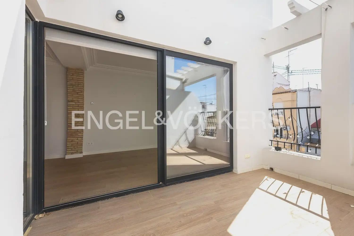 3 quarto Penthouse para arrendar em Valencia cidade - 3 200 € (Ref: 10062834)