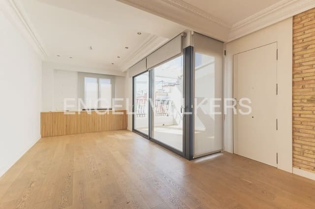 Ático de 3 habitaciones en La Gran Via, València ciudad en alquiler - 3.200 € (Ref: 10062834)