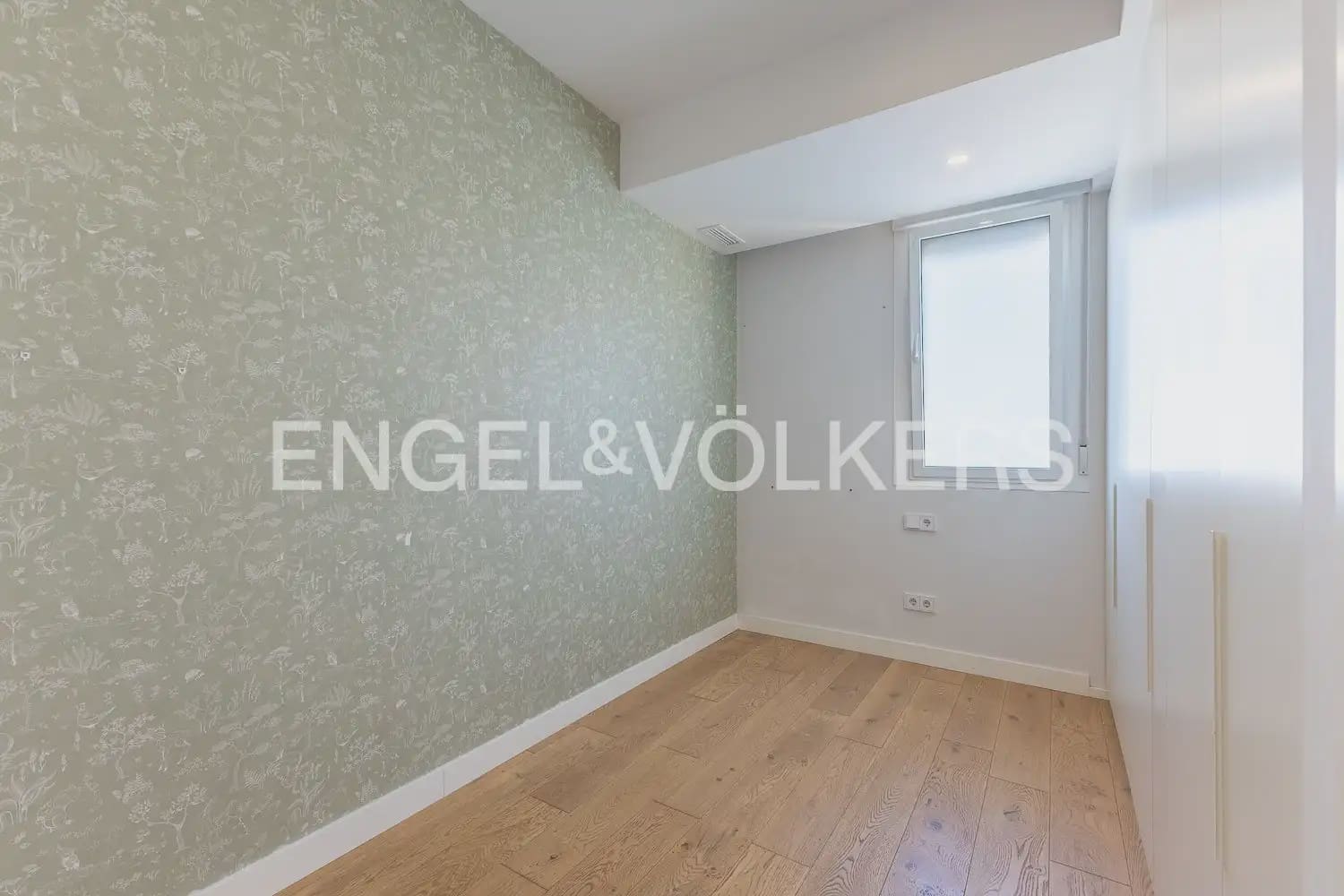 3 quarto Penthouse para arrendar em Valencia cidade - 3 200 € (Ref: 10062834)