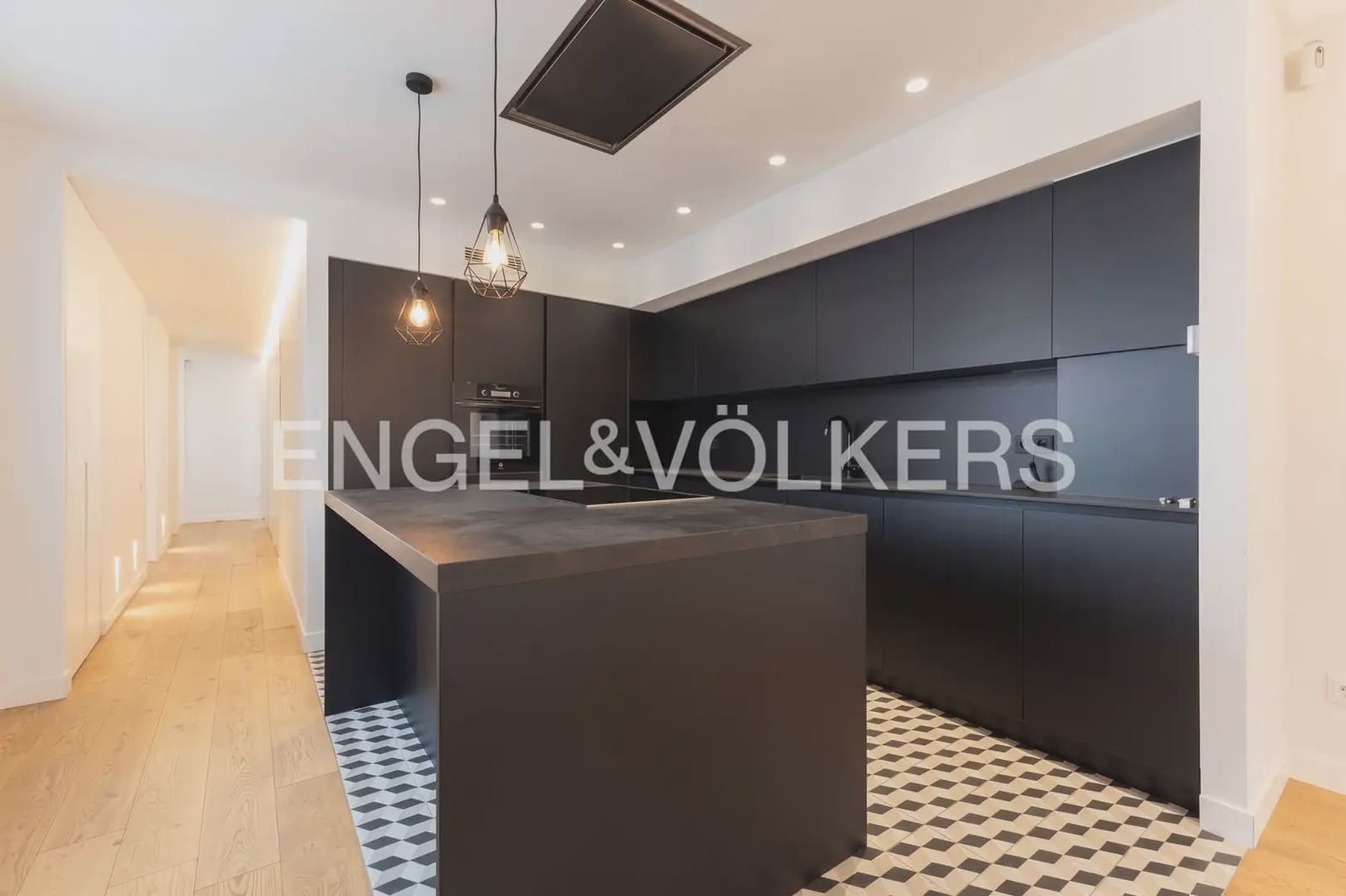 3 quarto Penthouse para arrendar em Valencia cidade - 3 200 € (Ref: 10062834)