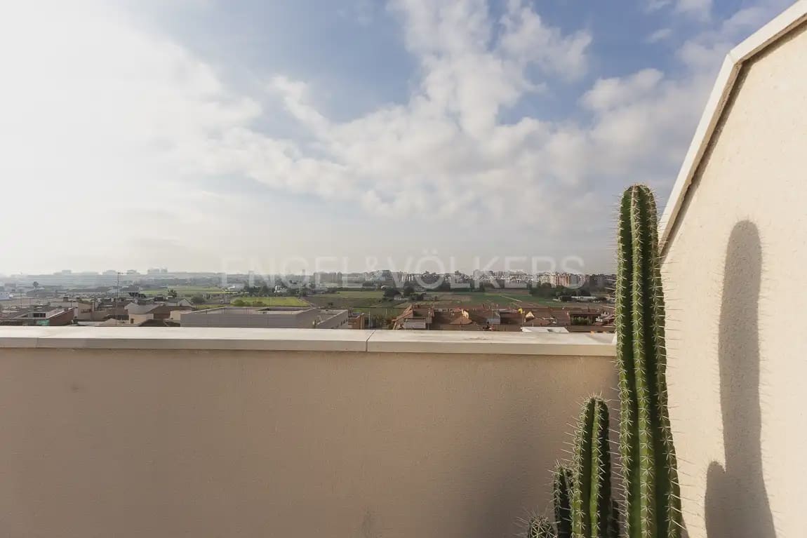 3 bedroom Flat for rent in Alboraya / Alboraia with garage - € 2,000 (Ref: 10062956)