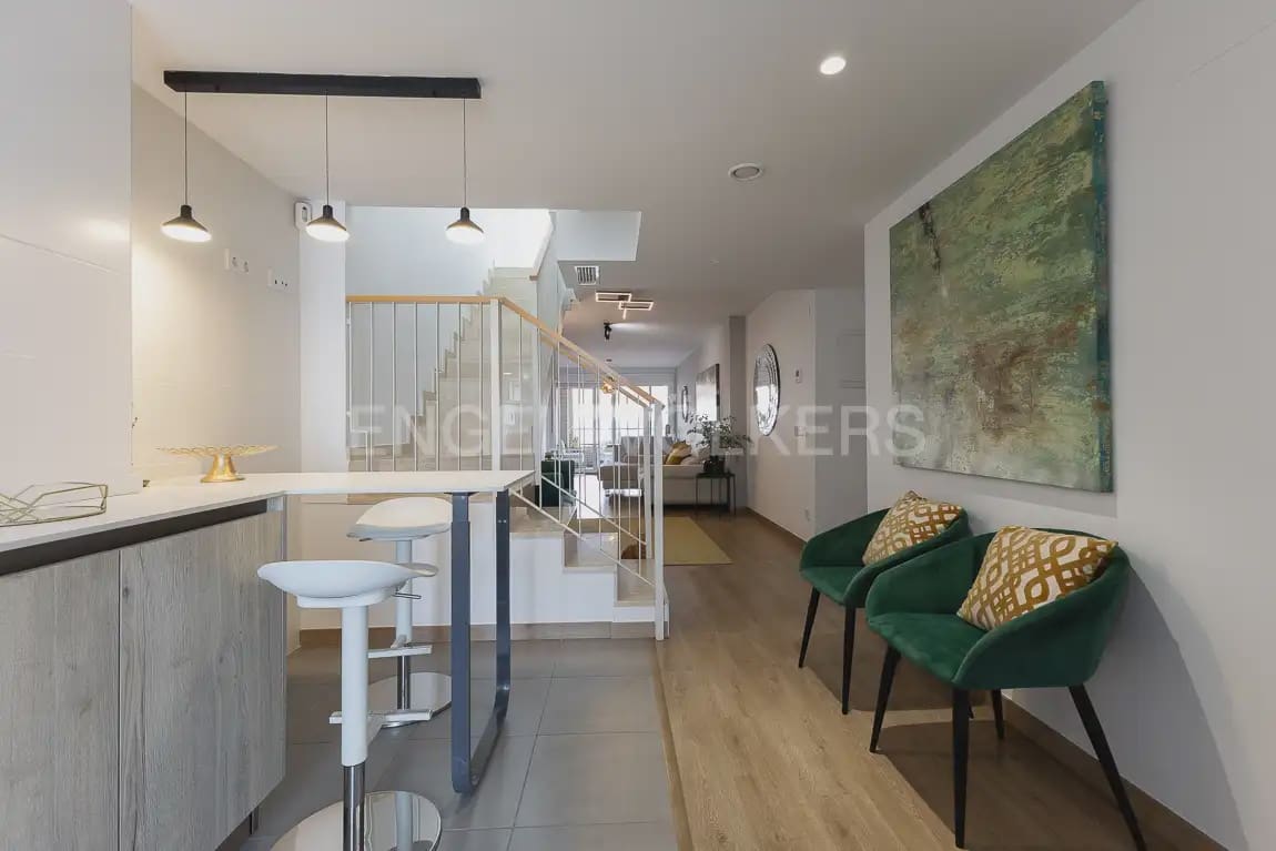 3 bedroom Flat for rent in Alboraya / Alboraia with garage - € 2,000 (Ref: 10062956)