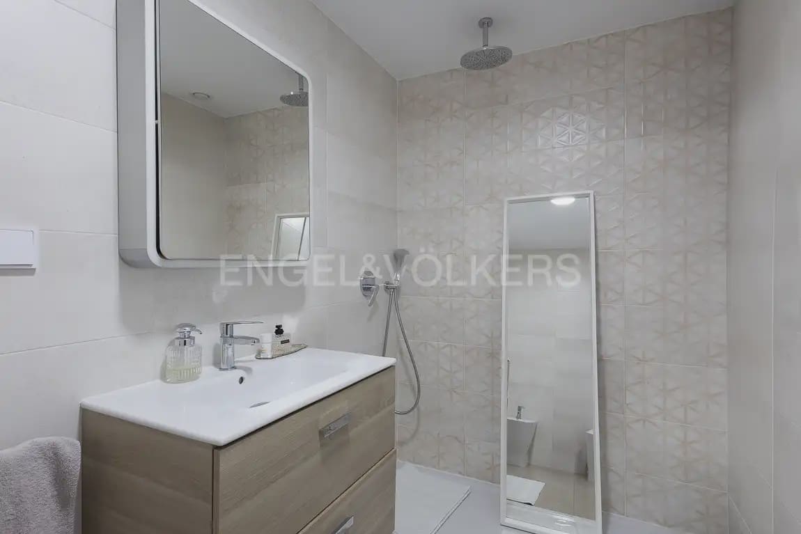 3 bedroom Flat for rent in Alboraya / Alboraia with garage - € 2,000 (Ref: 10062956)