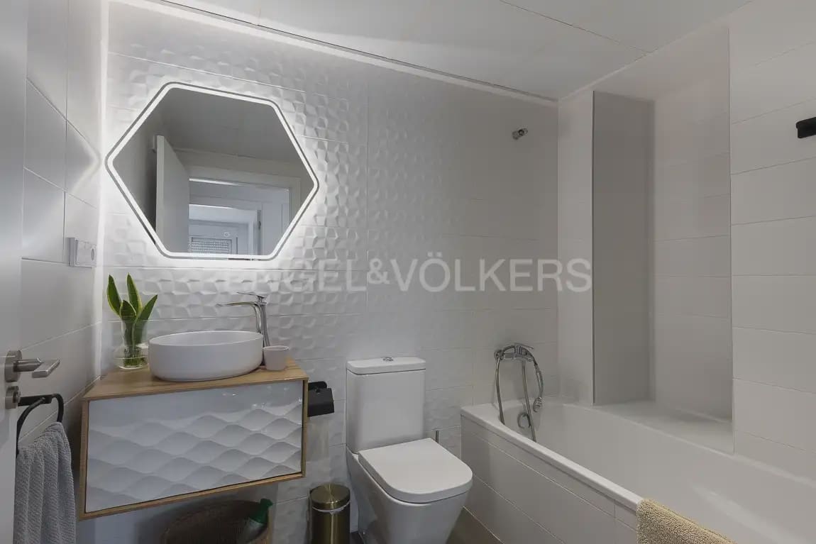3 bedroom Flat for rent in Alboraya / Alboraia with garage - € 2,000 (Ref: 10062956)