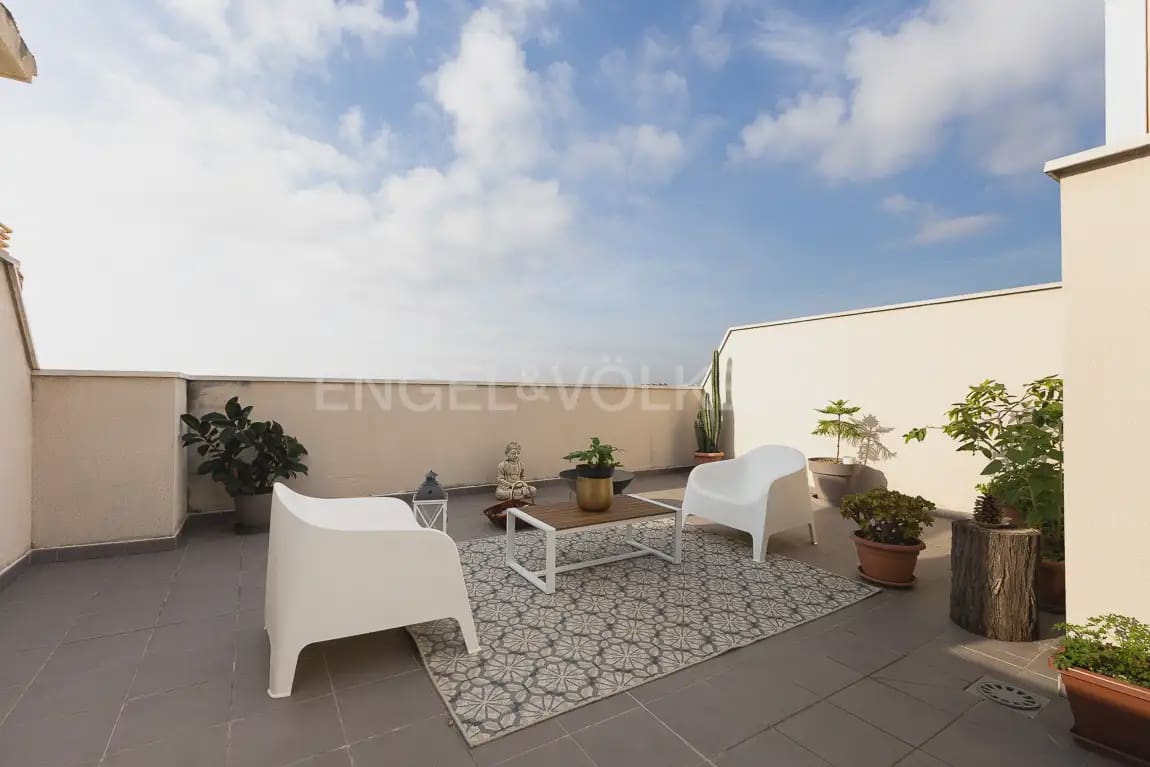 3 bedroom Flat for rent in Alboraya / Alboraia with garage - € 2,000 (Ref: 10062956)